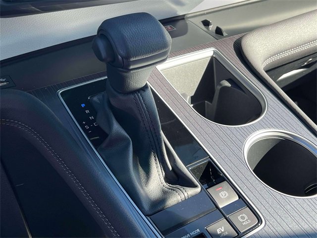 Used 2025 Toyota Sienna LE image 30