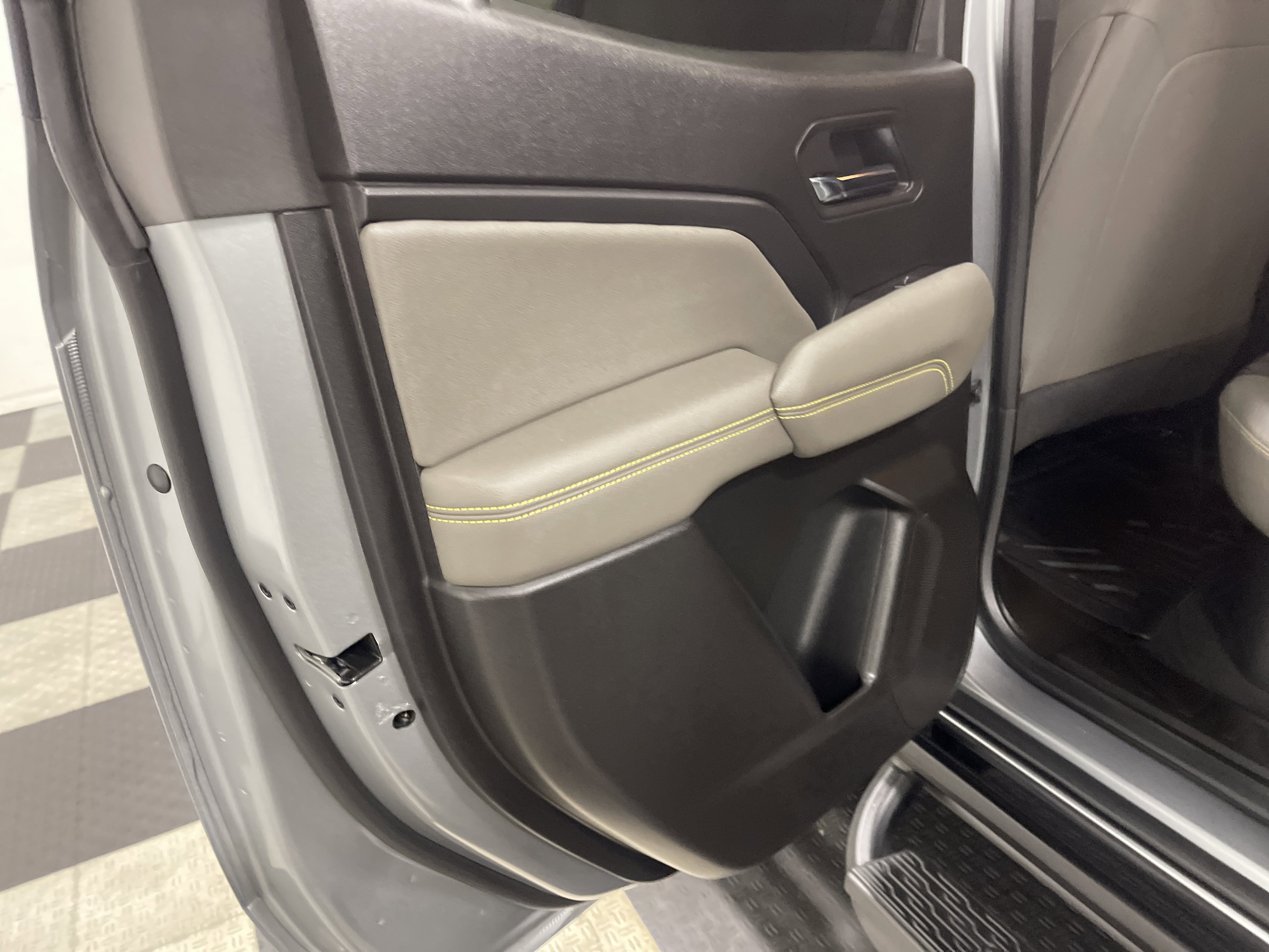 Used 2024 Chevrolet Colorado ZR2 AWD/4WD image 15