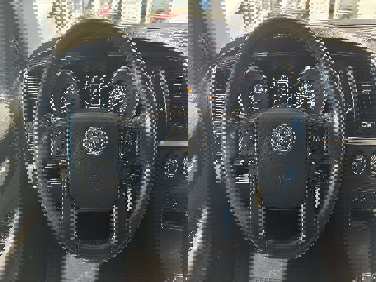 Used 2018 Toyota Sequoia Limited w/ Safety & Convenience Package image 14