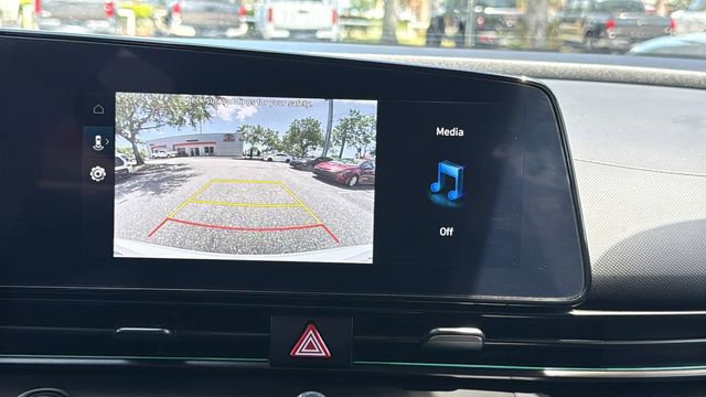 Used 2025 Hyundai Elantra SEL FWD image 22