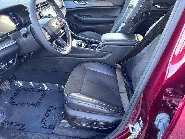 Used 2023 Jeep Grand Cherokee Altitude AWD/4WD image 10