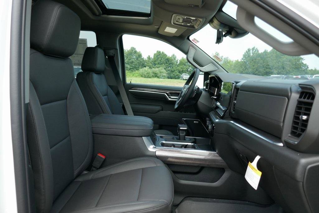 New 2026 Chevrolet Silverado 1500 LTZ w/ LTZ Premium Package image 9