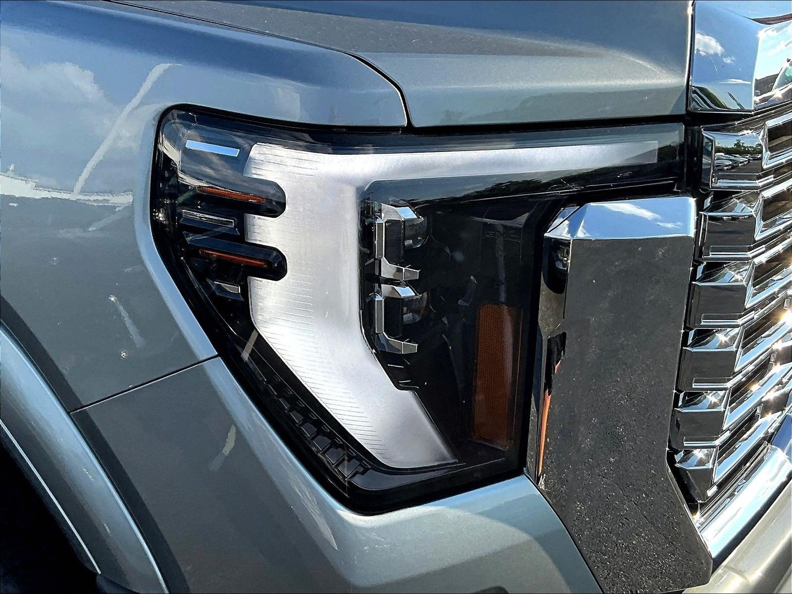 New 2026 GMC Sierra 3500 Denali w/ Denali Reserve Package AWD/4WD image 8