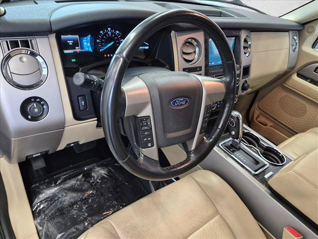 Used 2017 Ford Expedition Limited w/ Equipment Group 301A RWD image 10