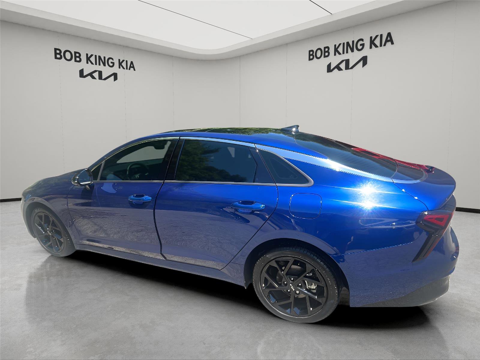 Used 2026 Kia K5 GT-Line w/ GT-Line Premium Package FWD image 3