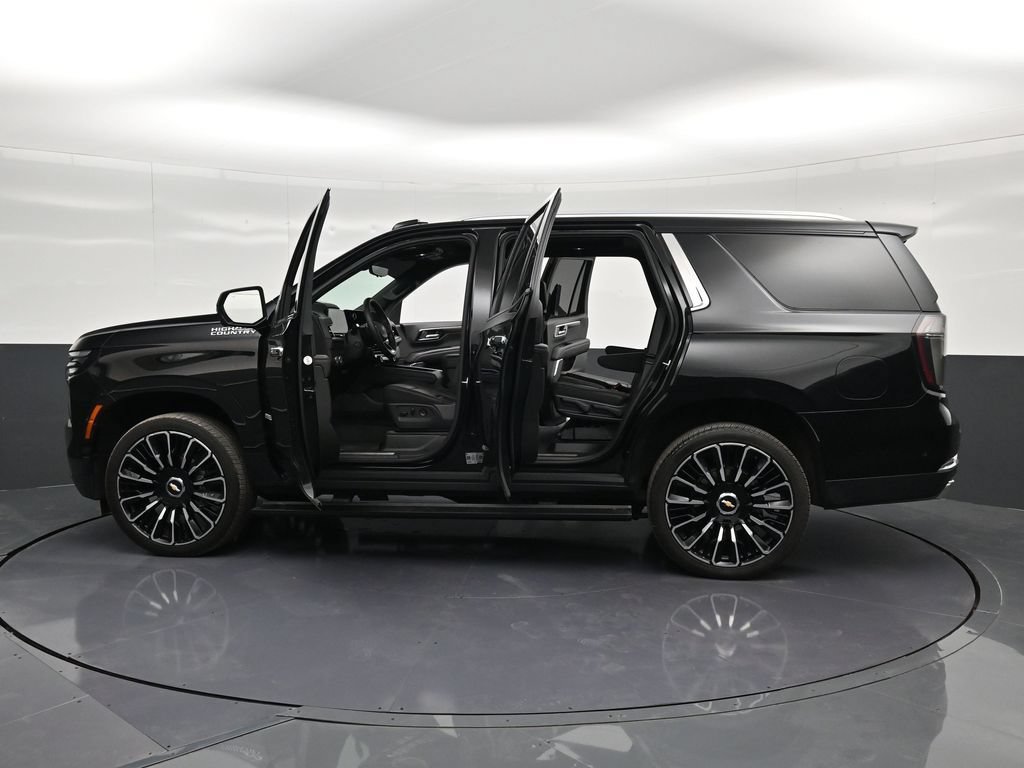 Used 2025 Chevrolet Tahoe High Country AWD/4WD image 36
