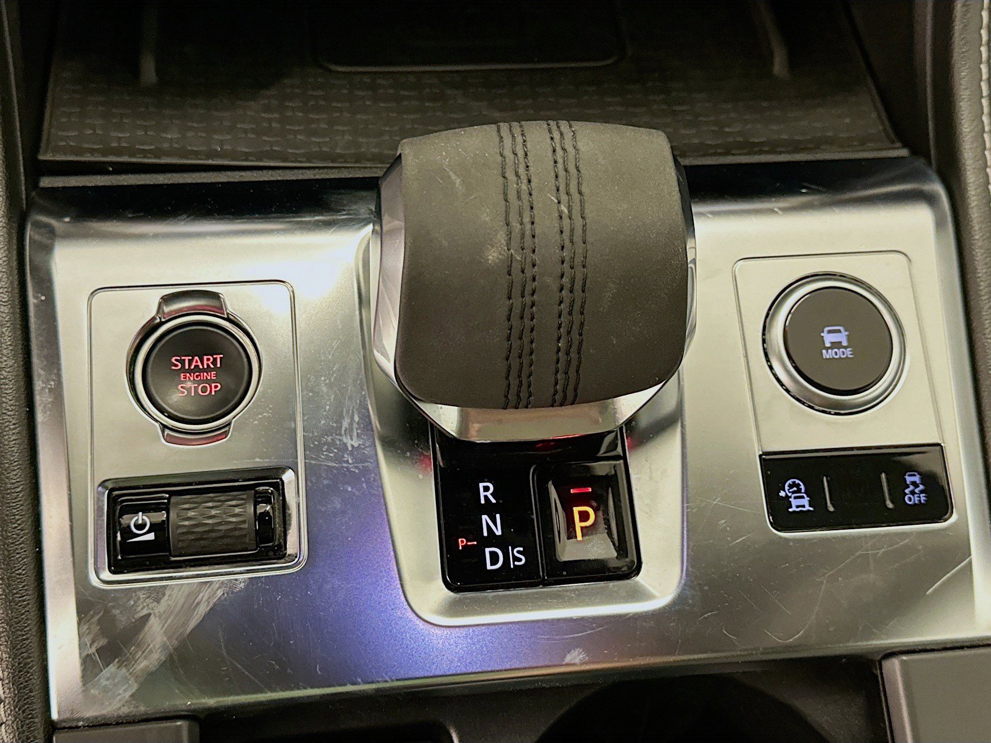 Used 2024 Jaguar F-PACE R-Dynamic S image 25