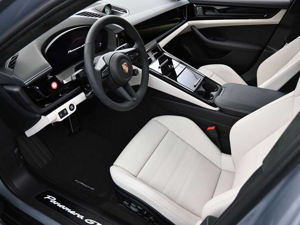 New 2026 Porsche Panamera GTS image 4