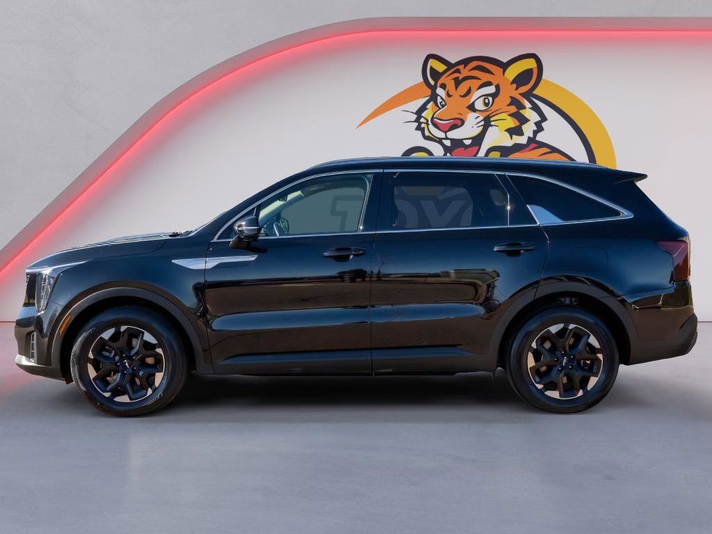 Used 2024 Kia Sorento S image 8