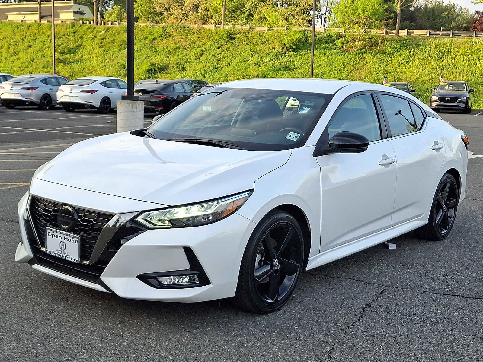Used 2023 Nissan Sentra SR FWD image 3