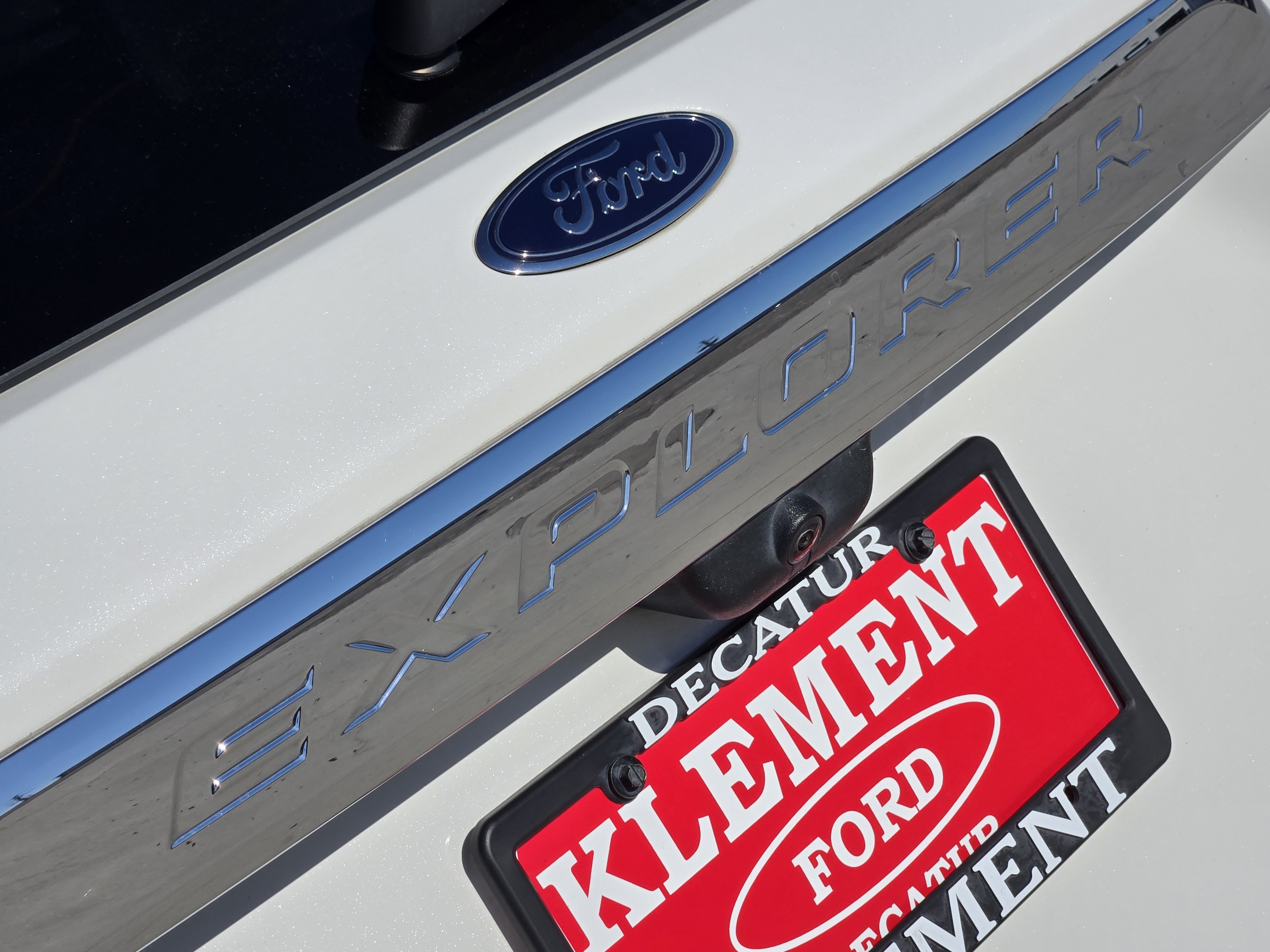 Certified 2023 Ford Explorer King Ranch w/ Technology Package AWD/4WD image 11