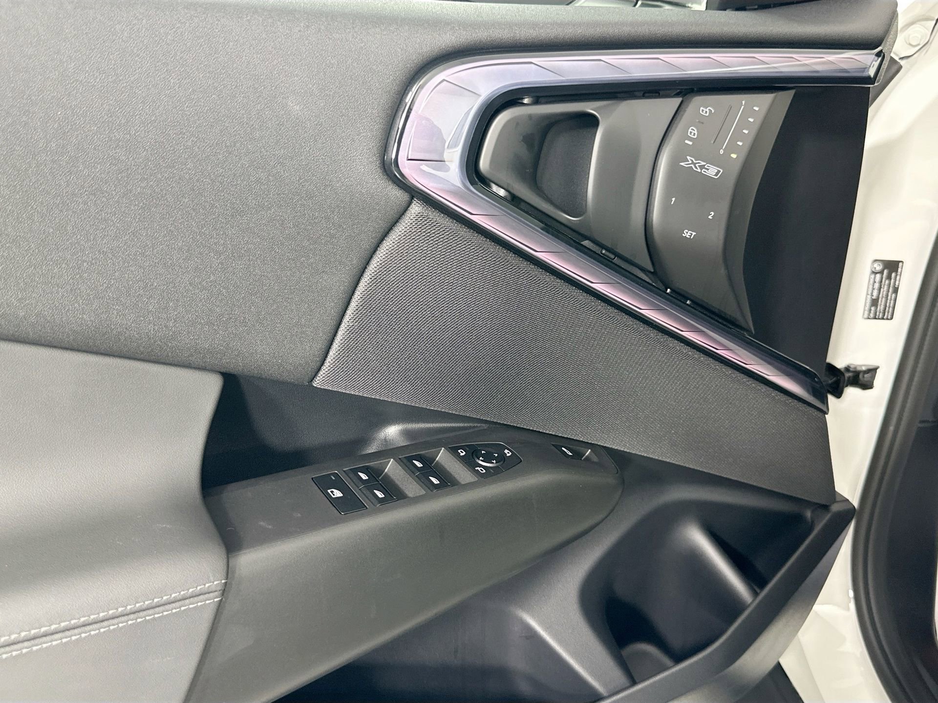 Certified 2025 BMW X3 xDrive30i w/ Convenience Package image 17