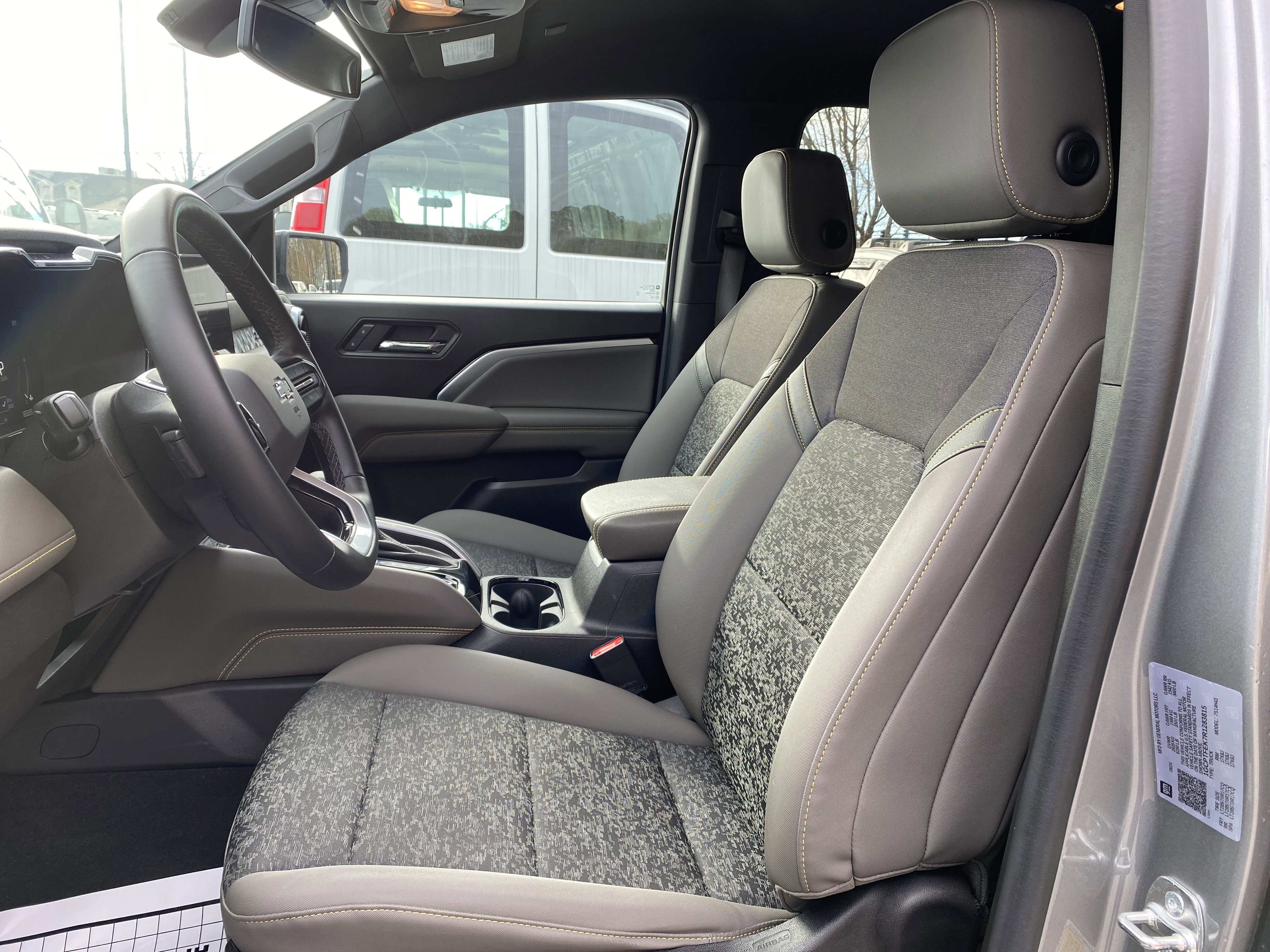 Used 2024 Chevrolet Colorado ZR2 w/ Safety Package image 16