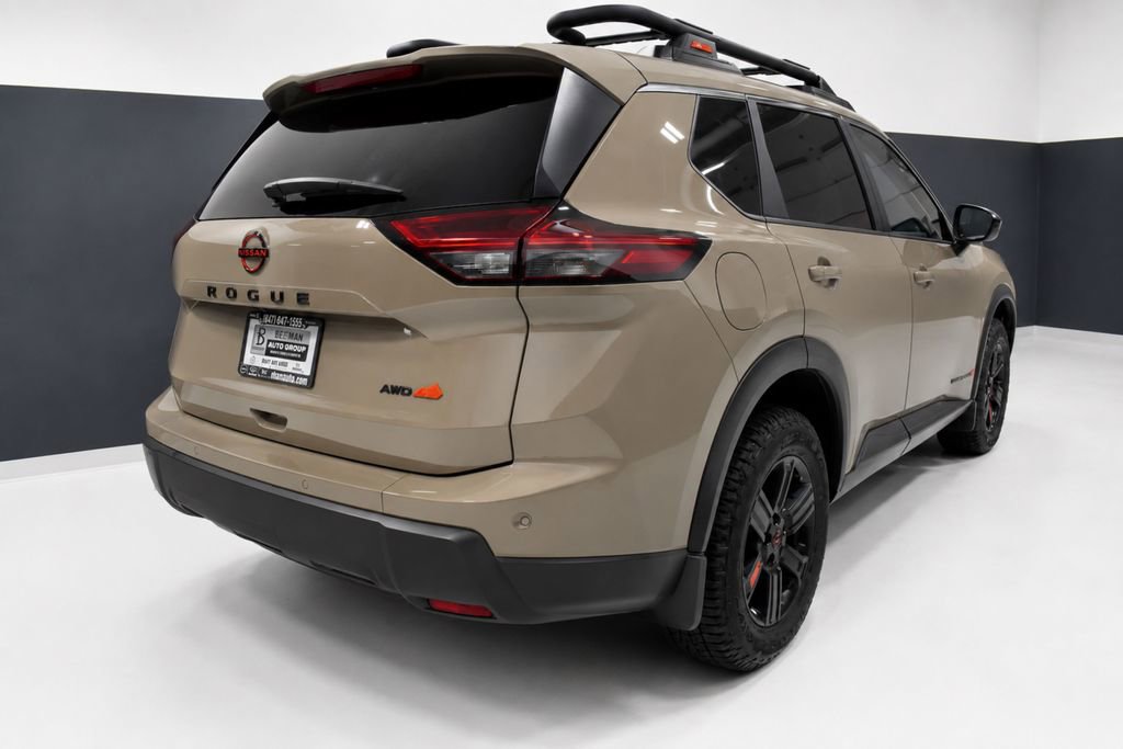 Certified 2025 Nissan Rogue SV AWD/4WD image 8