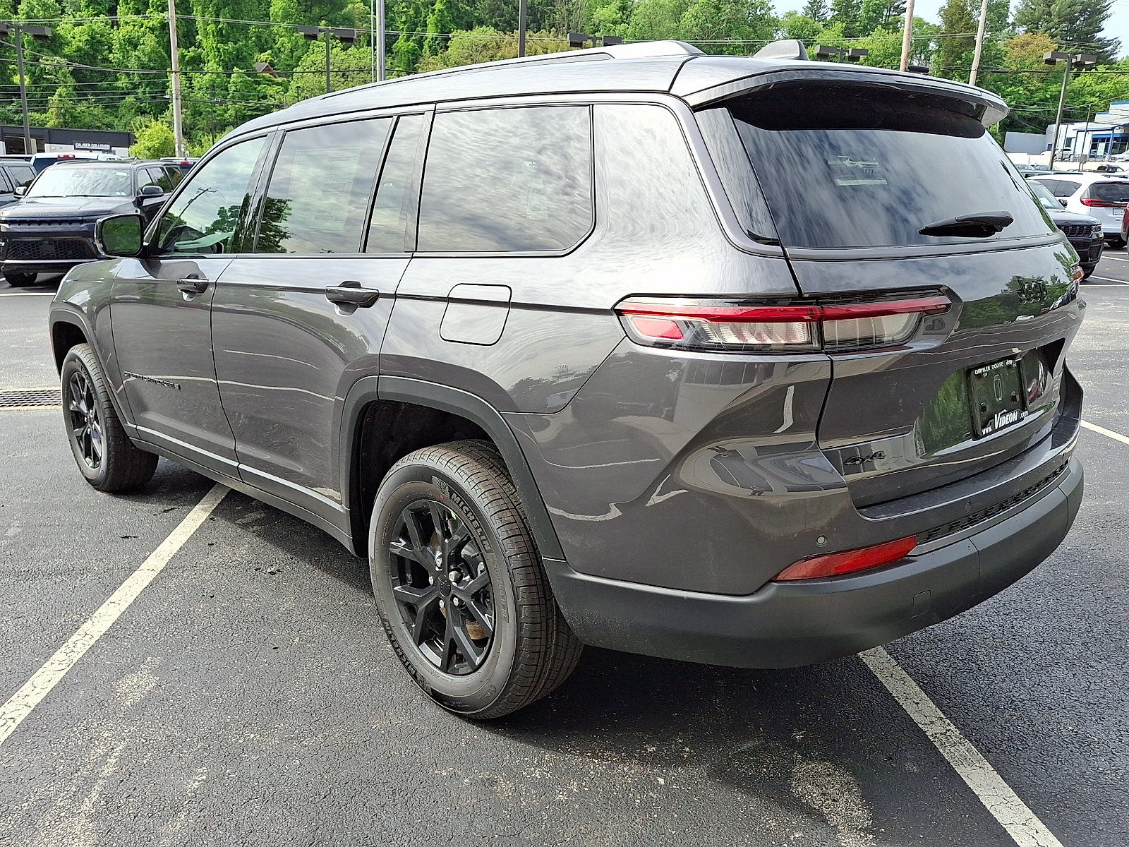 New 2026 Jeep Grand Cherokee L 4WD image 4