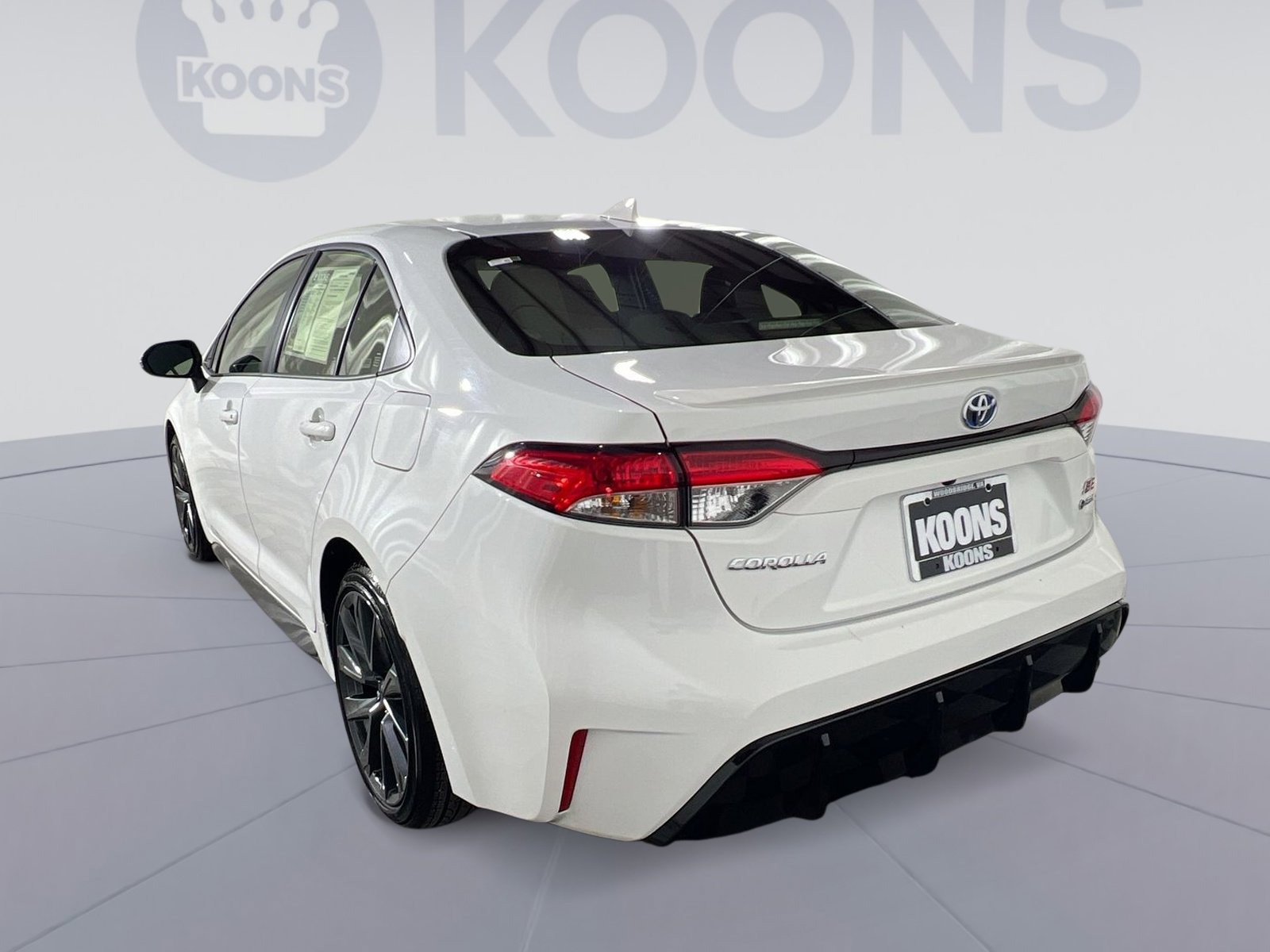 Used 2025 Toyota Corolla SE image 4