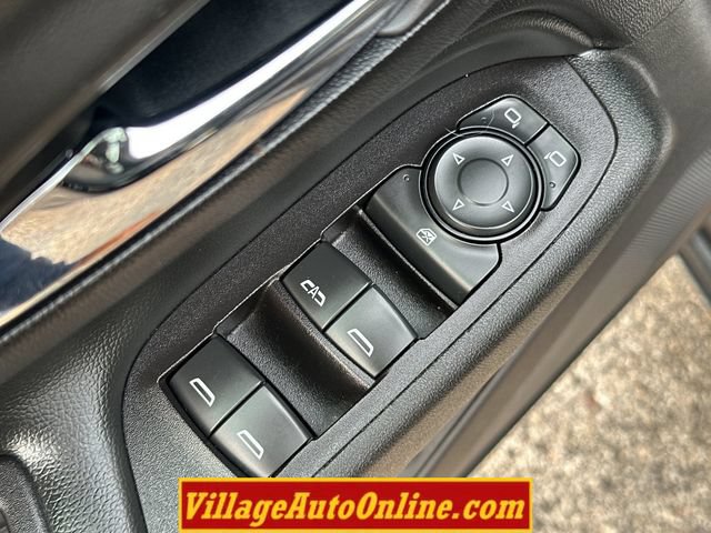 Used 2022 Chevrolet Equinox LT w/ Driver Convenience Package AWD/4WD image 12