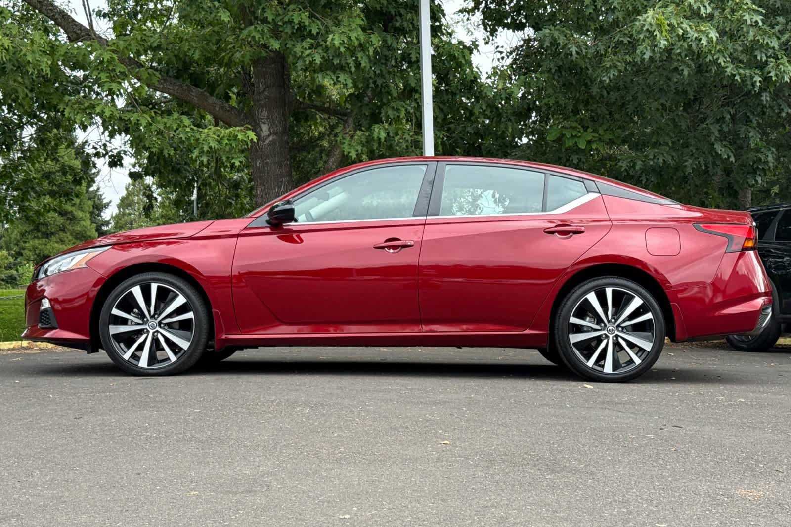 Used 2022 Nissan Altima 2.5 SR AWD/4WD image 5