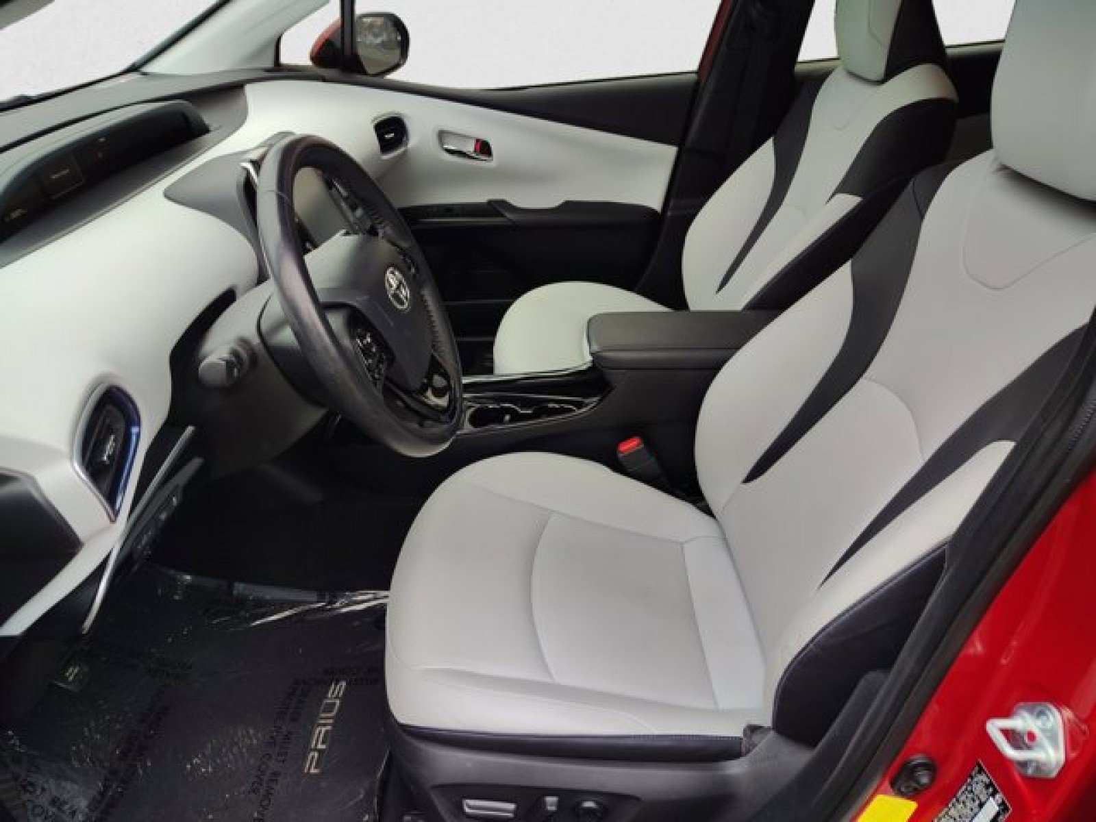 Used 2022 Toyota Prius Limited w/ Premium Convenience Package FWD image 11