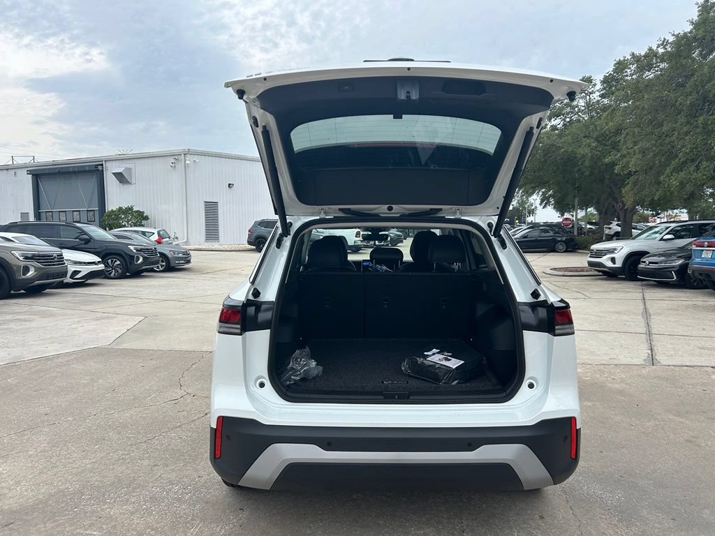 New 2026 Volkswagen Tiguan SE FWD image 34