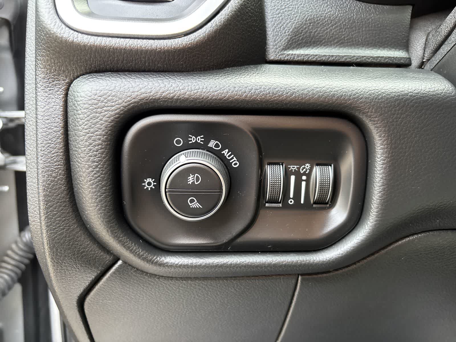 Certified 2020 RAM 3500 Laramie AWD/4WD image 13