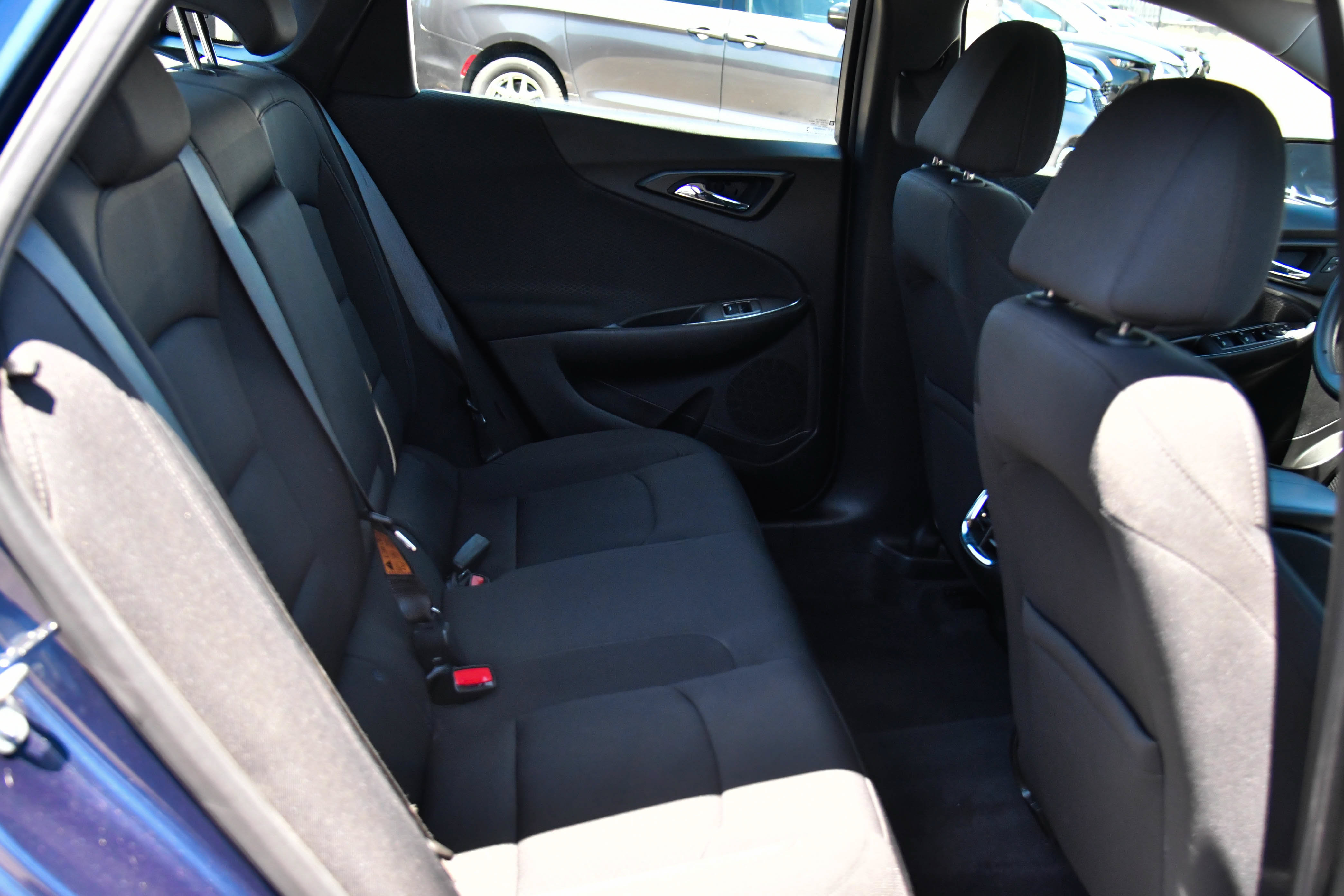 Used 2020 Chevrolet Malibu LT FWD image 38