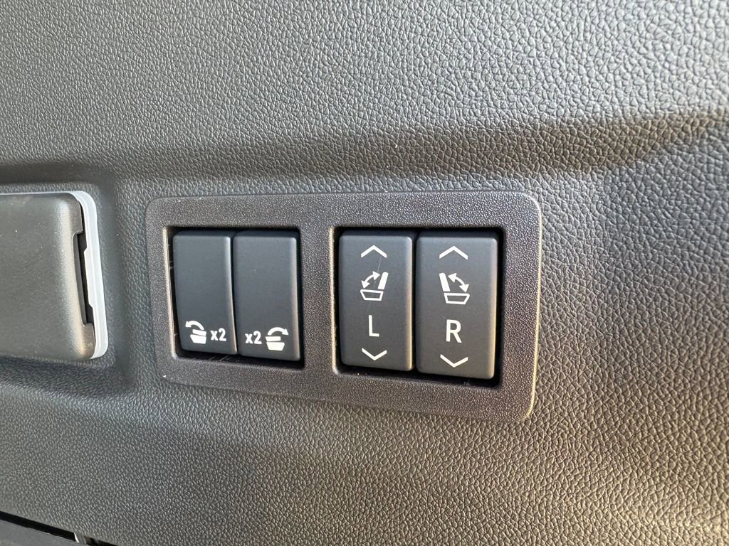 New 2026 GMC Yukon Elevation w/ LPO, Floor Liner Package AWD/4WD image 46