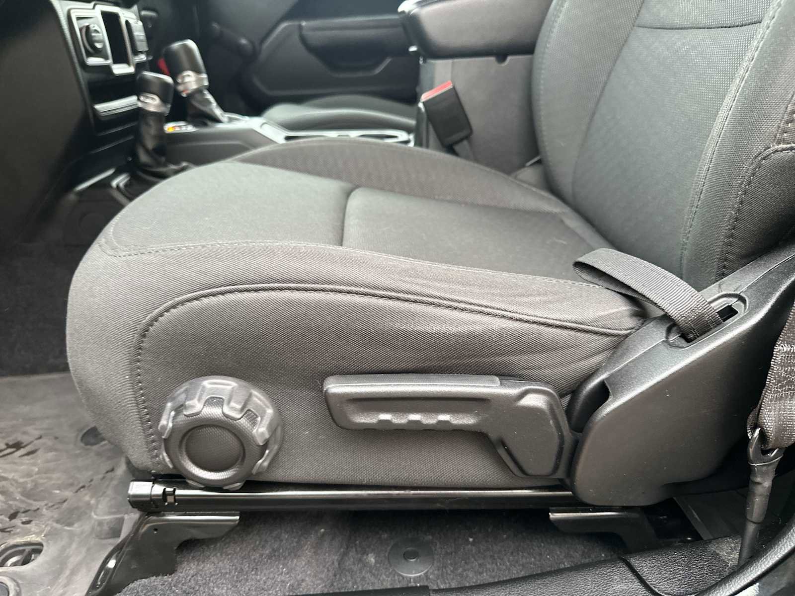 Used 2023 Jeep Wrangler Unlimited Sport image 14