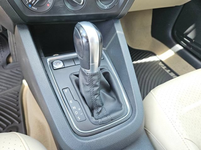 Used 2015 Volkswagen Jetta SE FWD image 18