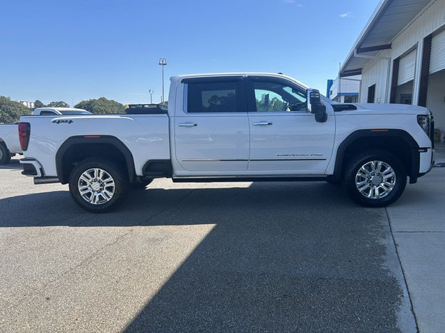 Used 2024 GMC Sierra 2500 Denali Ultimate AWD/4WD image 8
