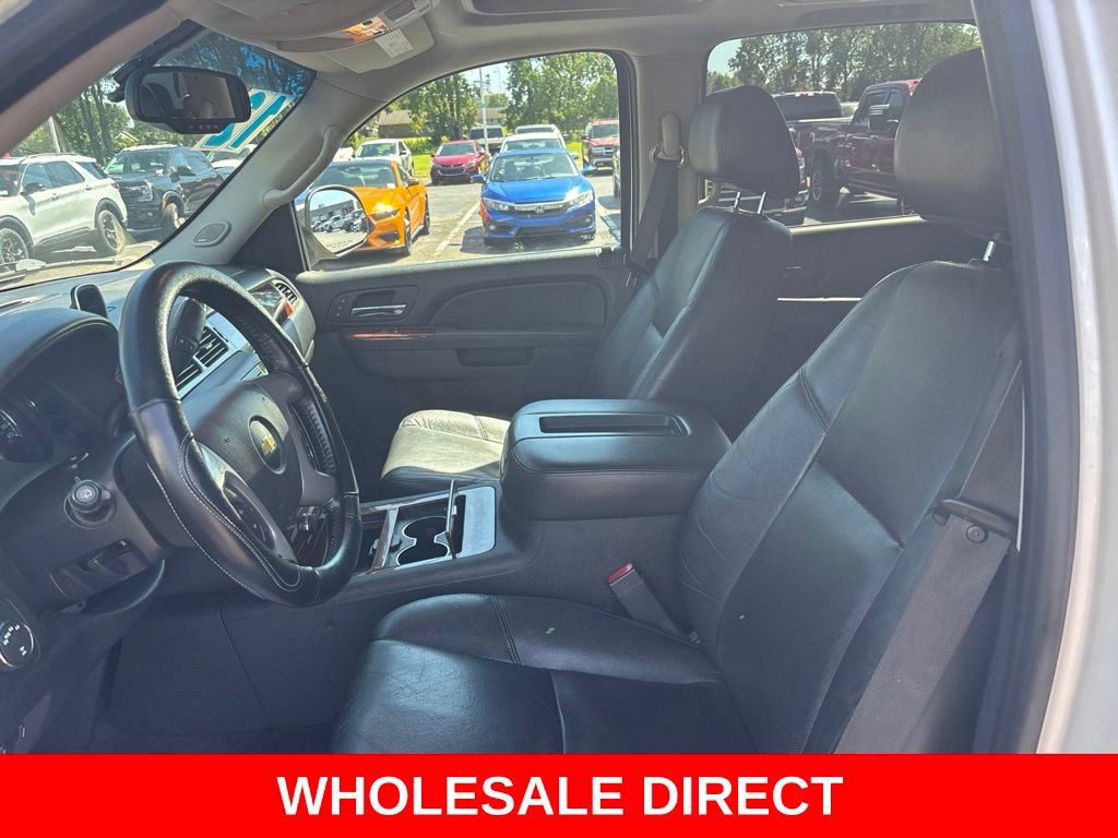 Used 2012 Chevrolet Suburban LTZ AWD/4WD image 25