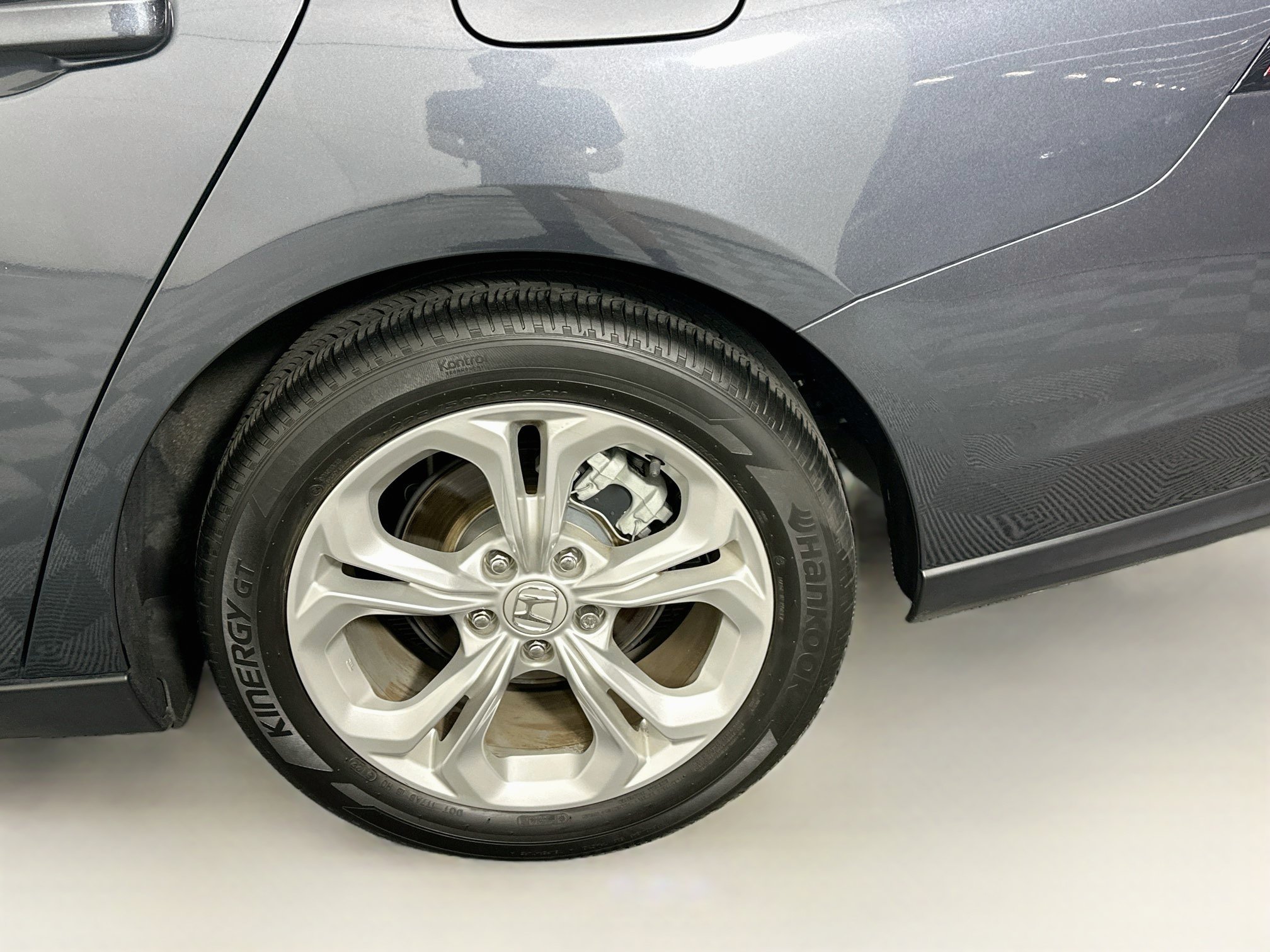 Used 2023 Honda Accord LX image 11