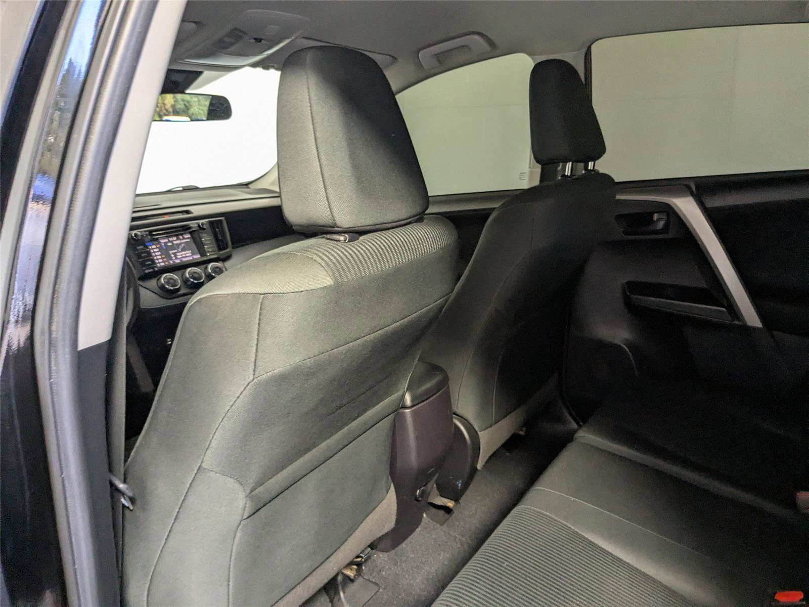 Used 2018 Toyota RAV4 LE image 26