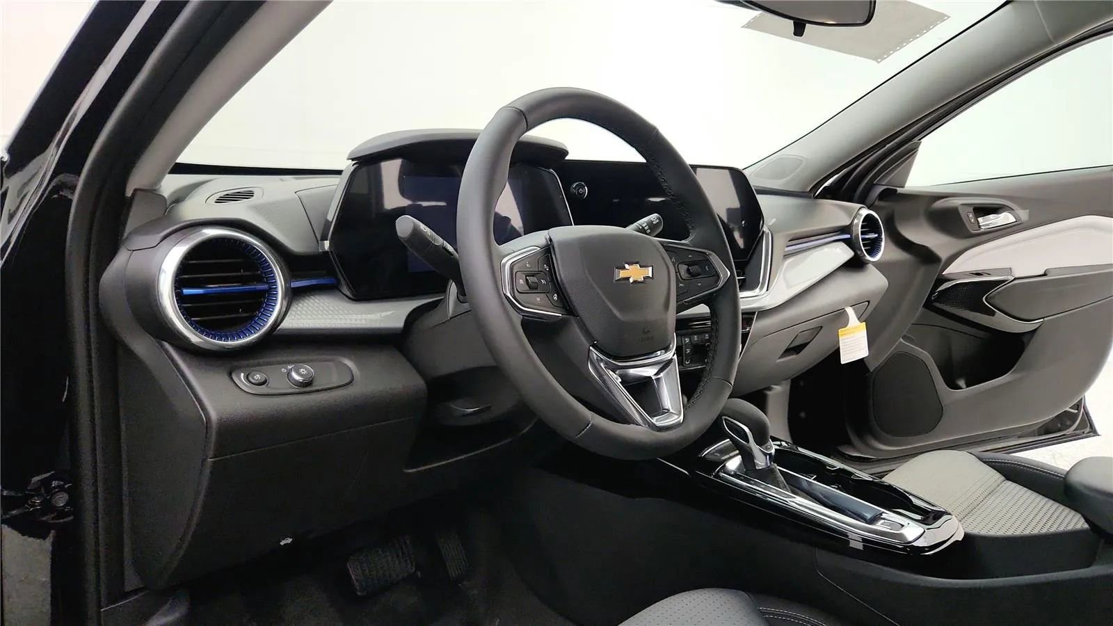 New 2026 Chevrolet Trax LT w/ Driver Confidence Package image 22