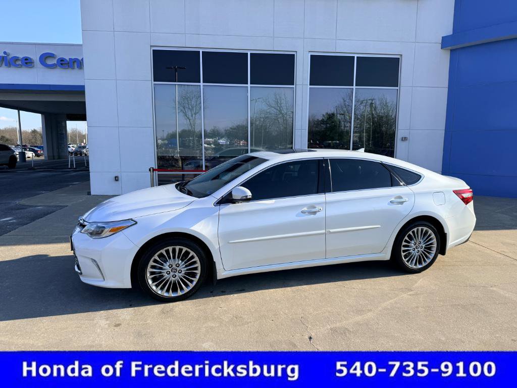 Used 2016 Toyota Avalon Limited w/ Toyota Safety Sense Package image 1