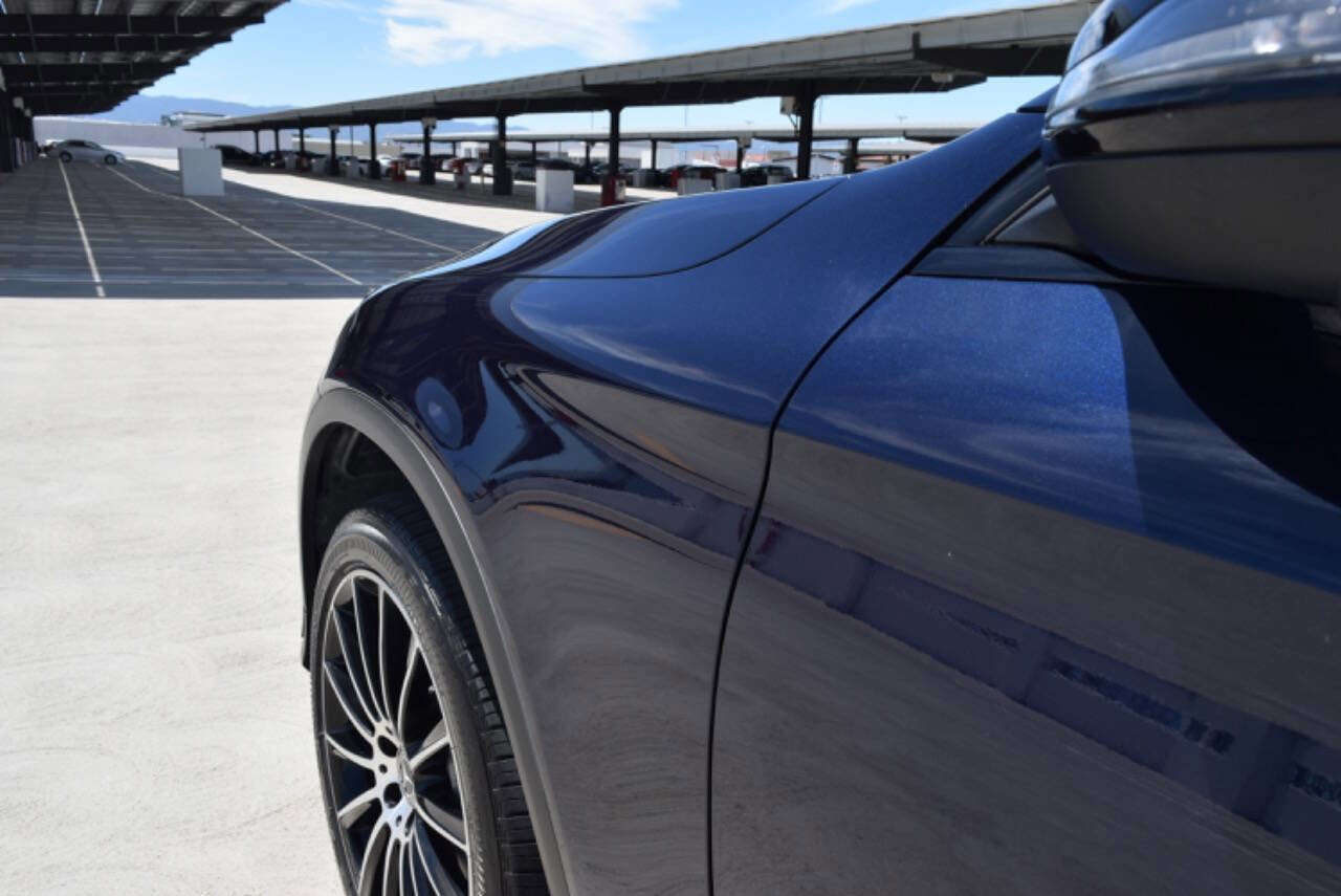 Used 2017 Mercedes-Benz GLC 300 4MATIC image 10