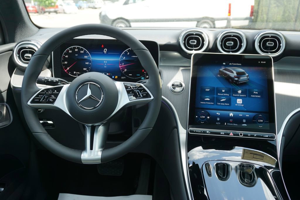 Certified 2025 Mercedes-Benz GLC 300 4MATIC image 52