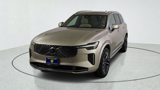 New 2026 Volvo XC90 T8 Plus w/ Protection Package Premier AWD/4WD image 2