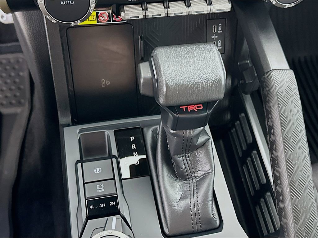 Used 2024 Toyota Tacoma TRD Sport w/ TRD Sport Upgrade Package AWD/4WD image 15