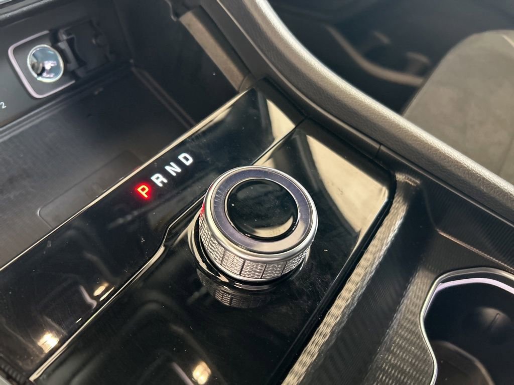 Used 2025 Jeep Grand Cherokee Altitude RWD image 8
