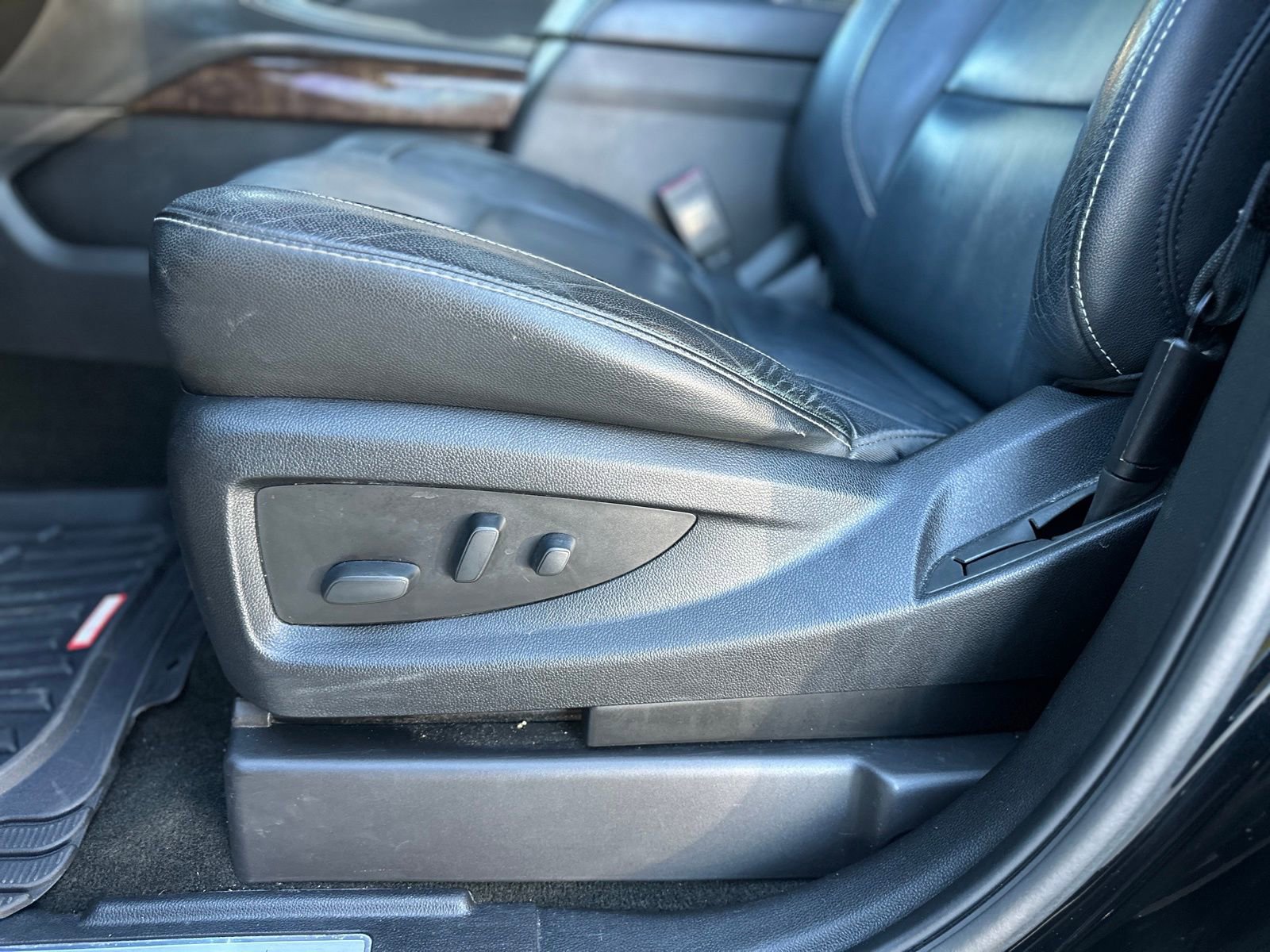 Used 2018 Chevrolet Tahoe LT w/ Texas Edition Package image 21