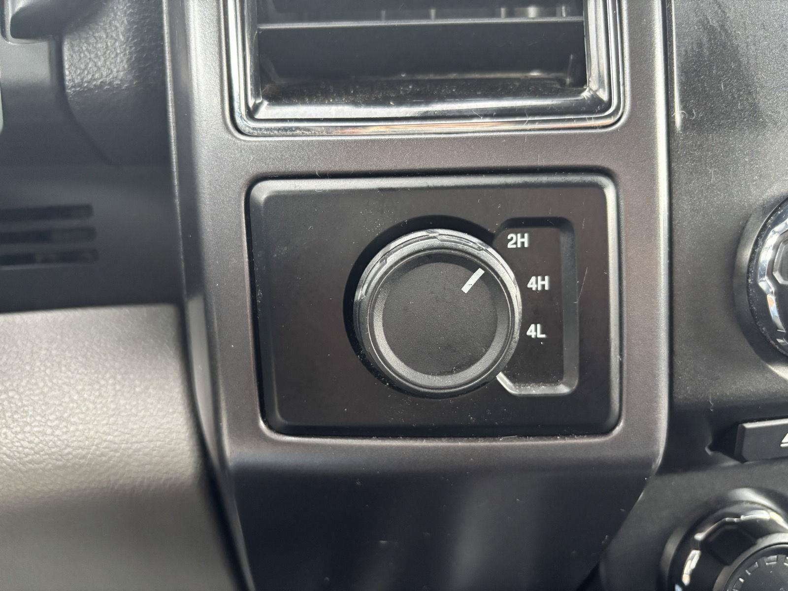 Used 2017 Ford F150 XLT AWD/4WD image 24