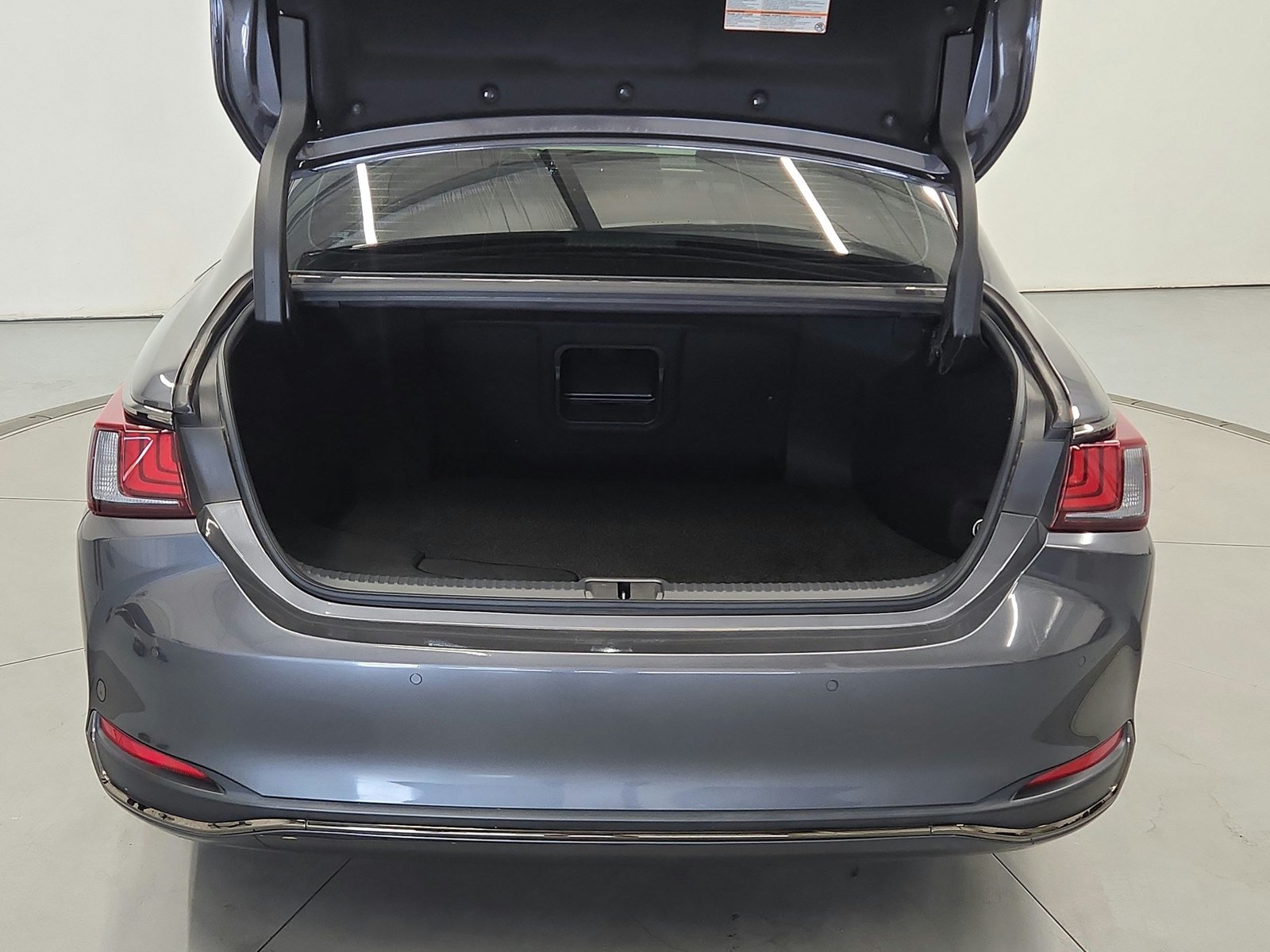 Used 2024 Lexus ES 300h F Sport w/ Accessory Package (Z2) FWD image 39