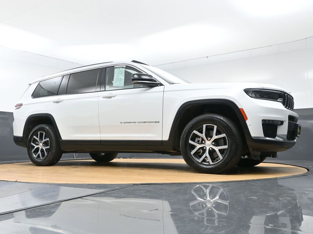 Used 2024 Jeep Grand Cherokee L Limited w/ Luxury Tech Group II image 54