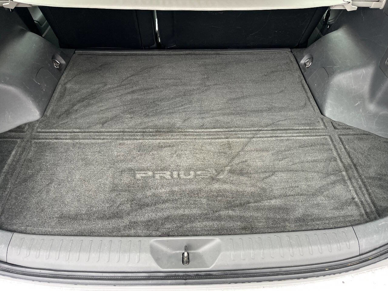 Used 2012 Toyota Prius V Five FWD image 9