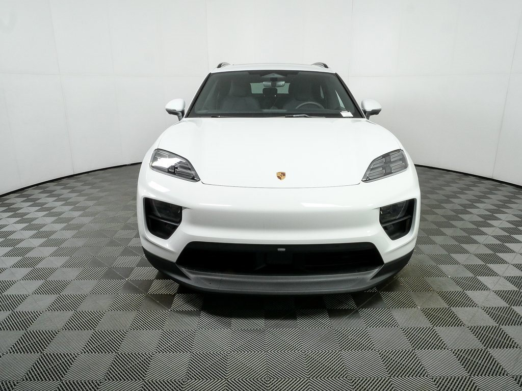 New 2025 Porsche Macan 4S Electric image 38