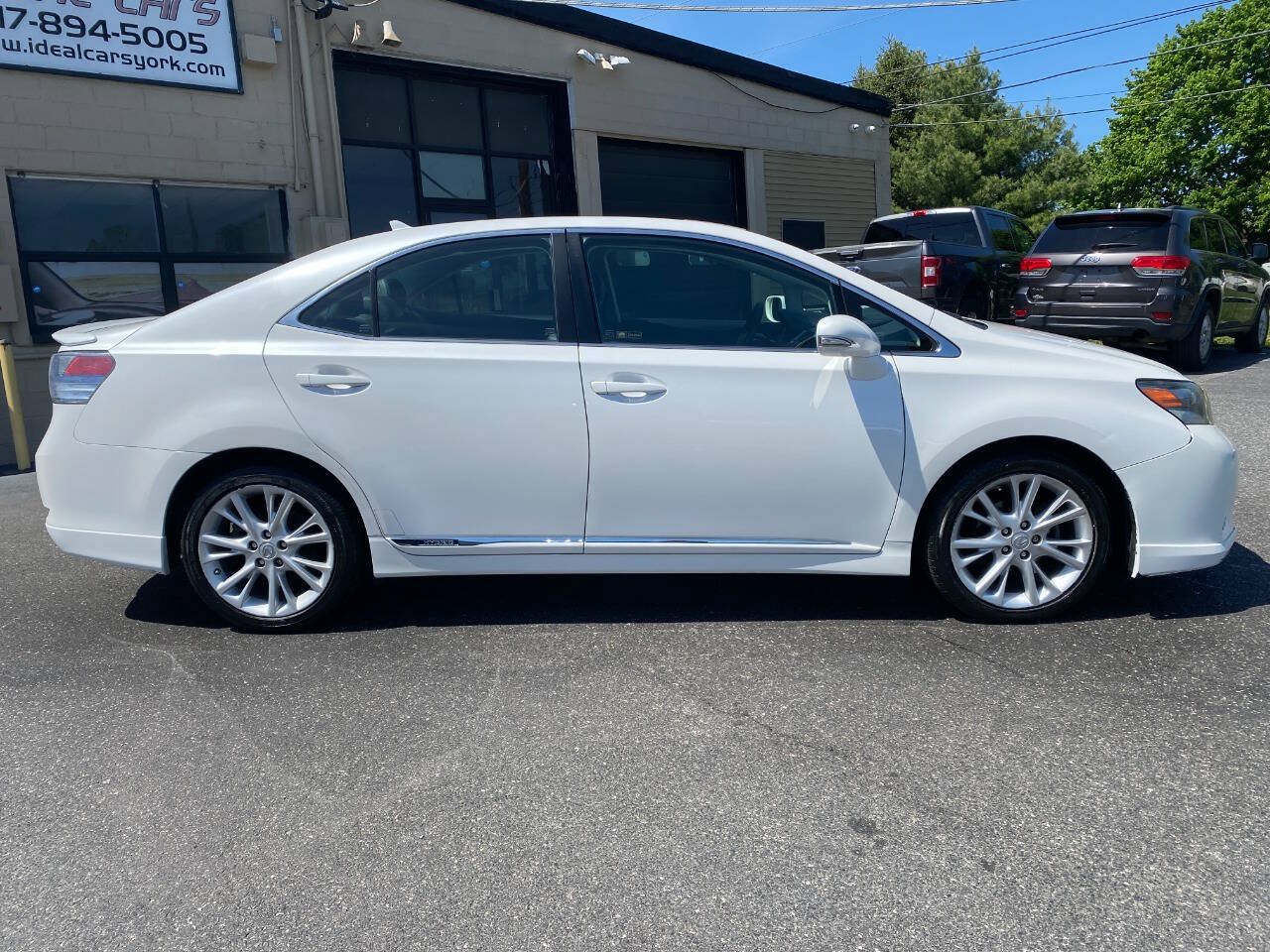 Used 2010 Lexus HS 250h FWD image 2
