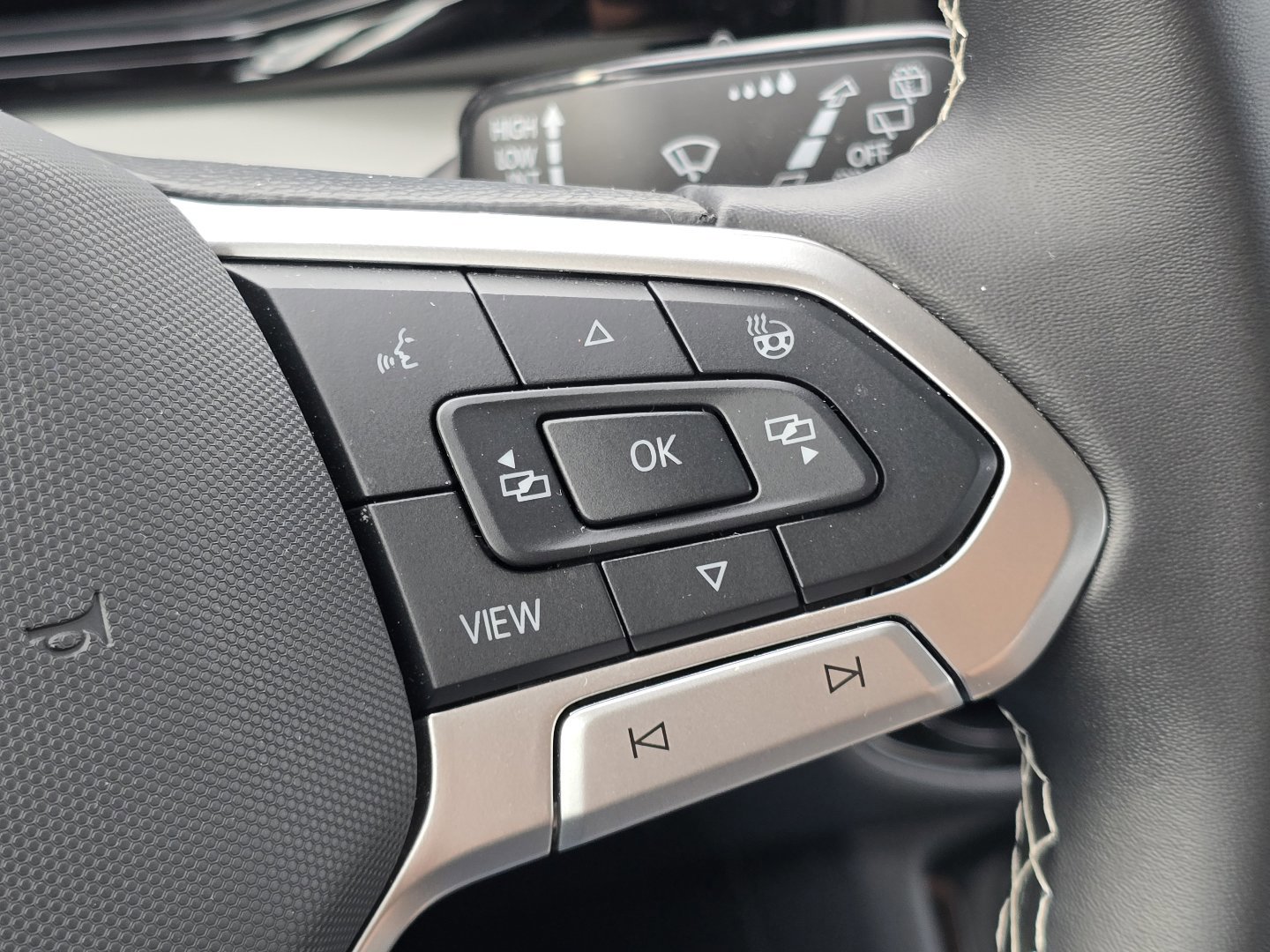 Certified 2025 Volkswagen Taos S AWD/4WD image 12