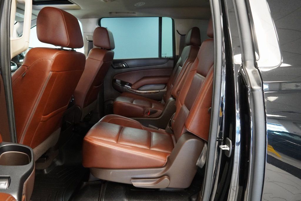 Used 2020 Chevrolet Suburban Premier image 30