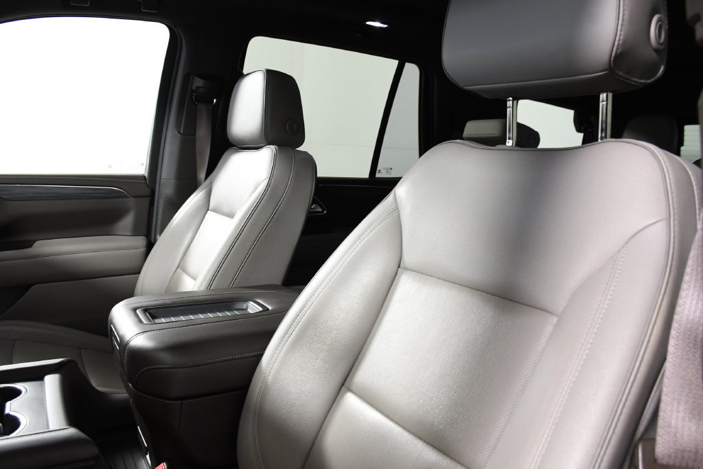 Used 2021 GMC Yukon SLT w/ SLT Premium Package AWD/4WD image 17